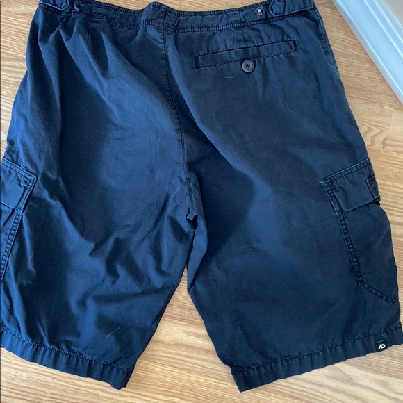 Nike cargo shorts with draw string size medium - Picture 2 of 6